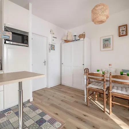 800 M De La - Ideal 3 Adt 1 Enf Apartament Le Croisic