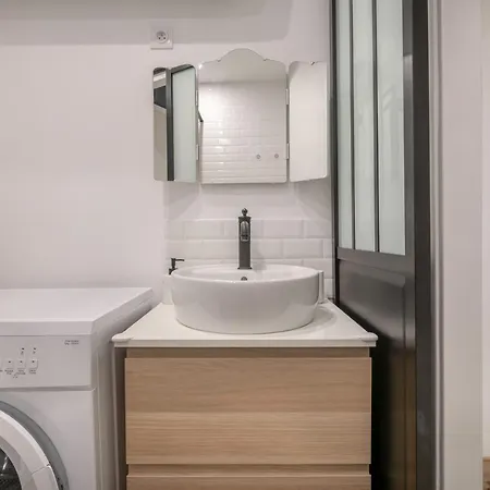 Apartament 800 M De La - Ideal 3 Adt 1 Enf *
