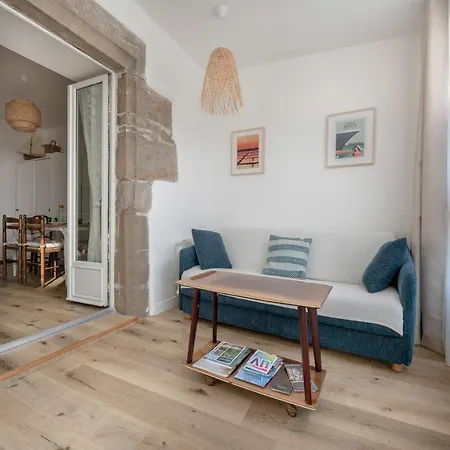 800m De La - 4 Adultes Et Un Enfant Apartment